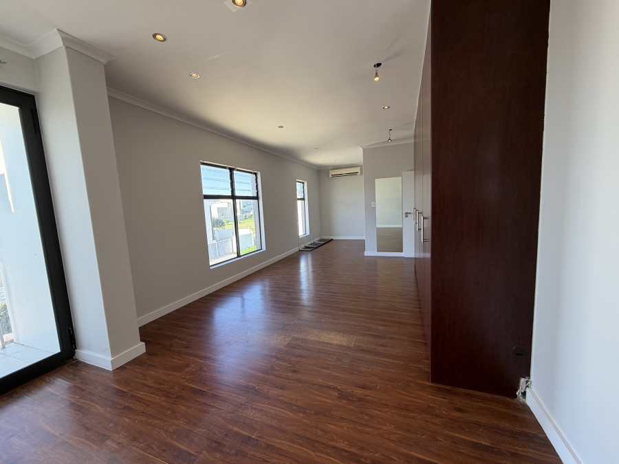 4 Bedroom Property for Sale in Parklands North Western Cape